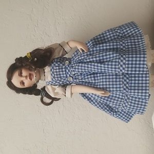 VINTAGE Franklin Heirloom 16" Dorothy Doll w/adjusting stand. No Toto &  basket